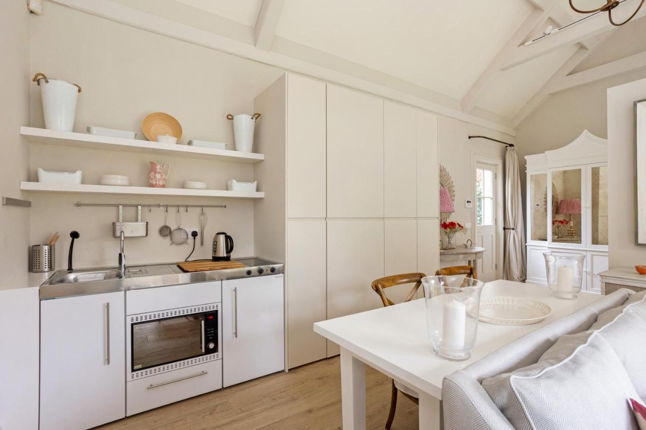 The Annexe - Beautiful Apartment With Garden Close To Heathrow And Windsor Staines-upon-Thames Exteriér fotografie