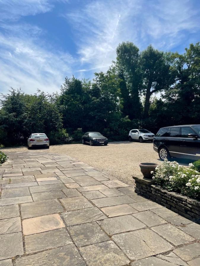The Annexe - Beautiful Apartment With Garden Close To Heathrow And Windsor Staines-upon-Thames Exteriér fotografie